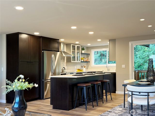 15905 118th Place NE, Bothell, WA 98011