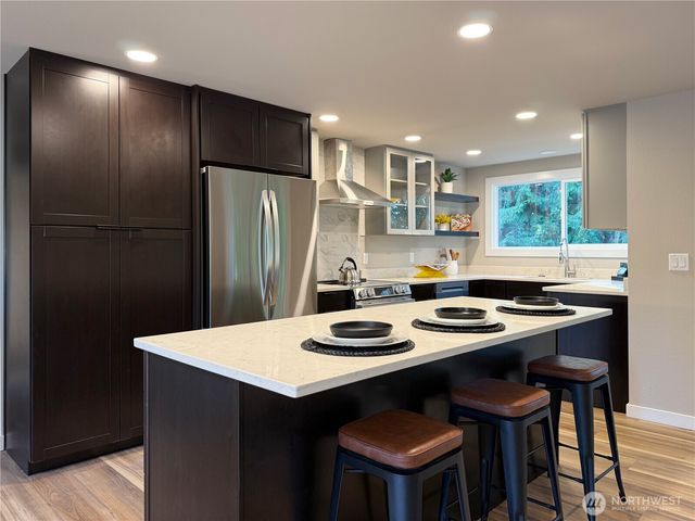 15905 118th Place NE, Bothell, WA 98011