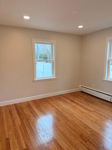 260 Cumberland Ave, North Attleboro, MA 02760