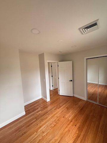 260 Cumberland Ave, North Attleboro, MA 02760