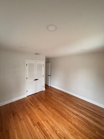 260 Cumberland Ave, North Attleboro, MA 02760