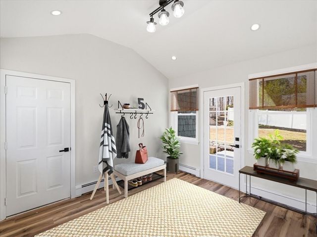 260 Cumberland Ave, North Attleboro, MA 02760