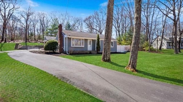 260 Cumberland Ave, North Attleboro, MA 02760