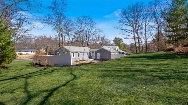 260 Cumberland Ave, North Attleboro, MA 02760