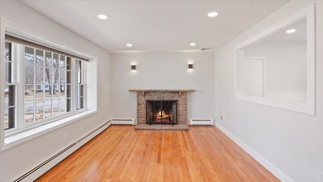 260 Cumberland Ave, North Attleboro, MA 02760