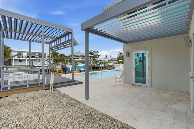 7 Avenida Carita, Fort Myers Beach, FL 33931