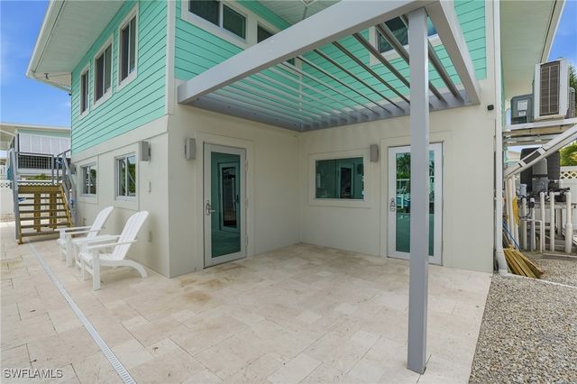 7 Avenida Carita, Fort Myers Beach, FL 33931