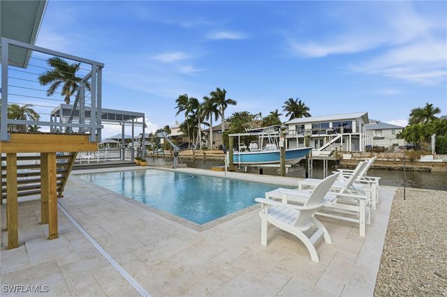 7 Avenida Carita, Fort Myers Beach, FL 33931