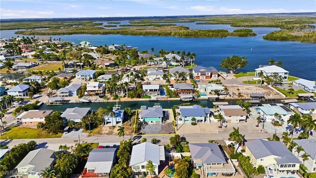 7 Avenida Carita, Fort Myers Beach, FL 33931