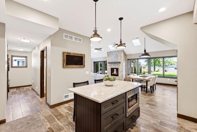 2830 Tomahawk Court, Middleton, WI 53562