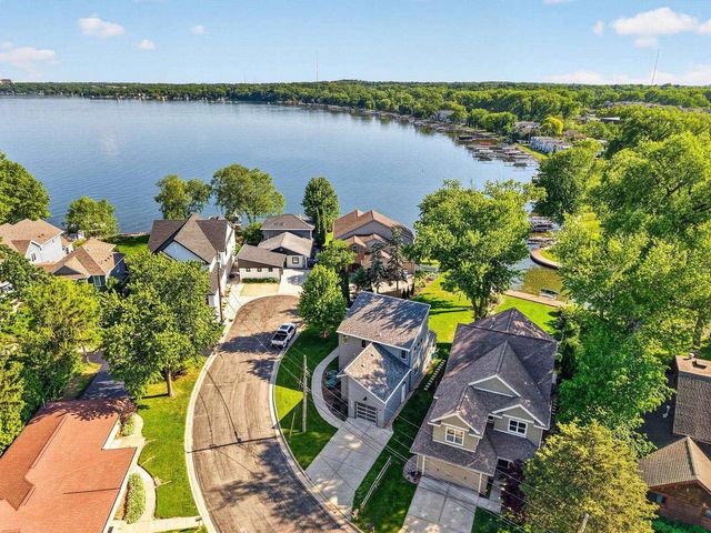 2830 Tomahawk Court, Middleton, WI 53562