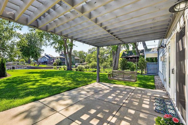 2830 Tomahawk Court, Middleton, WI 53562