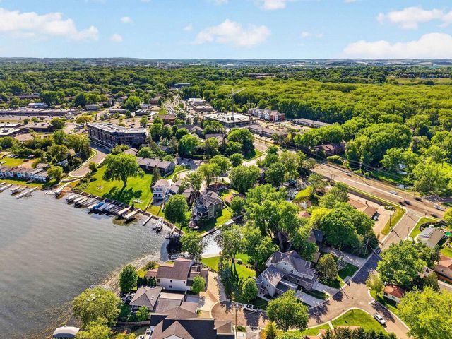 2830 Tomahawk Court, Middleton, WI 53562