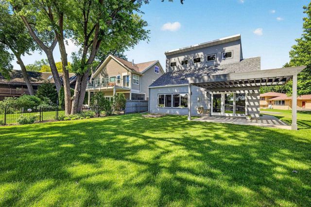 2830 Tomahawk Court, Middleton, WI 53562