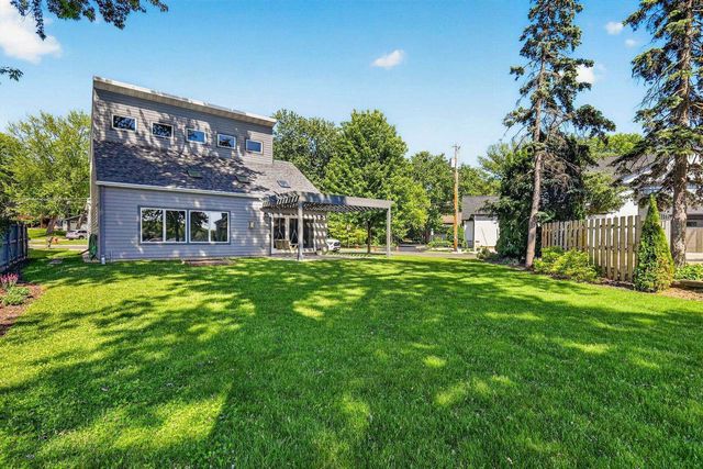 2830 Tomahawk Court, Middleton, WI 53562