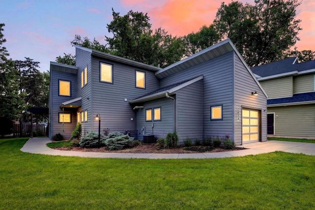 2830 Tomahawk Court, Middleton, WI 53562