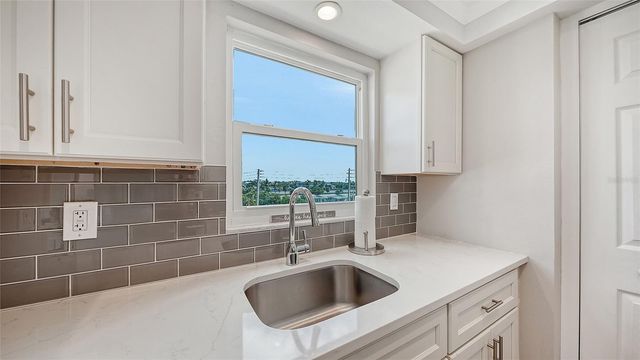 1255 TARPON CENTER DRIVE 406, Venice, FL 34285