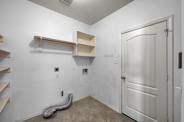 30327 Deleon Fields Drive, Spring, TX 77386