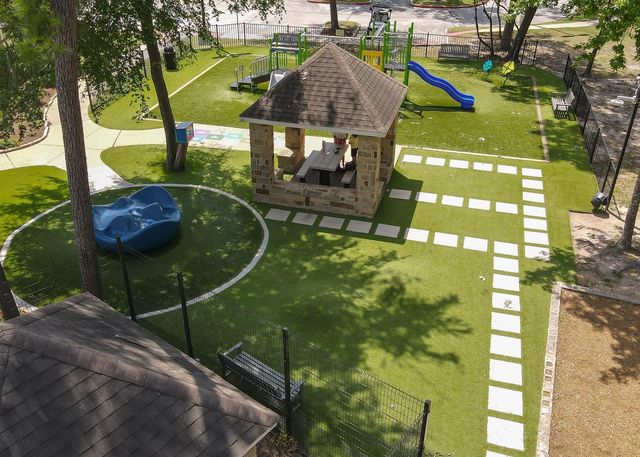 30327 Deleon Fields Drive, Spring, TX 77386