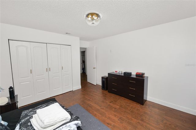 11902 LAKEMIST CIRCLE 11902, Temple Terrace, FL 33617