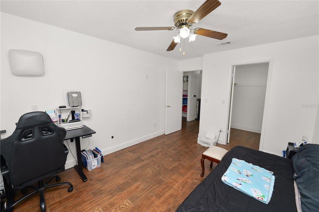 11902 LAKEMIST CIRCLE 11902, Temple Terrace, FL 33617