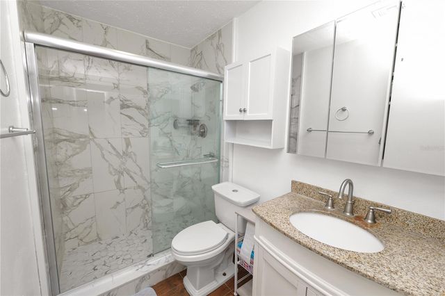 11902 LAKEMIST CIRCLE 11902, Temple Terrace, FL 33617