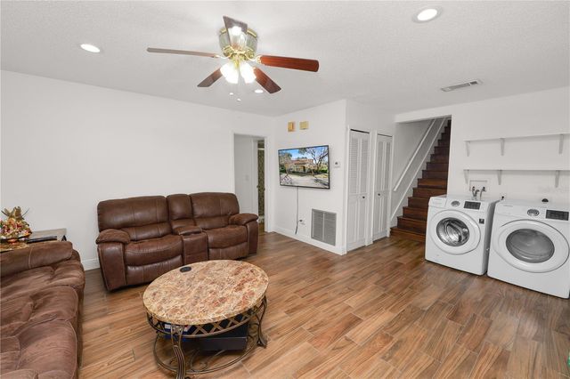 11902 LAKEMIST CIRCLE 11902, Temple Terrace, FL 33617