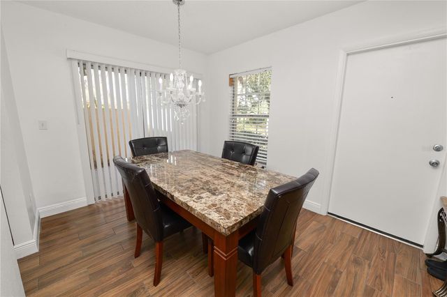 11902 LAKEMIST CIRCLE 11902, Temple Terrace, FL 33617