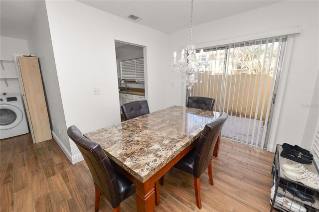 11902 LAKEMIST CIRCLE 11902, Temple Terrace, FL 33617