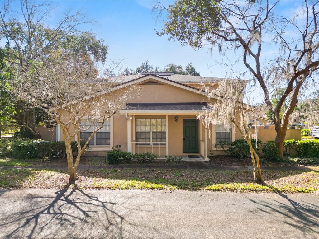 11902 LAKEMIST CIRCLE 11902, Temple Terrace, FL 33617