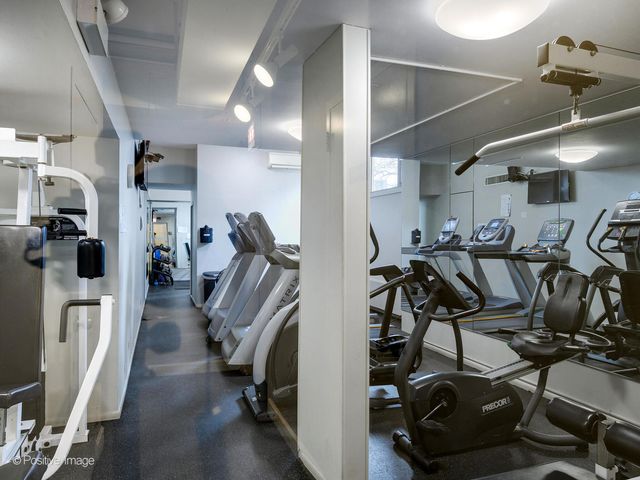 1550 N Lake Shore Drive 7E, Chicago, IL 60610