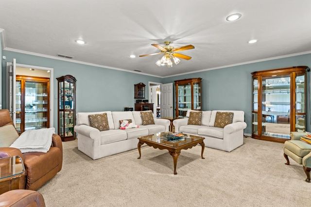 106 Cheyenne Street, Gilmer, TX 75644