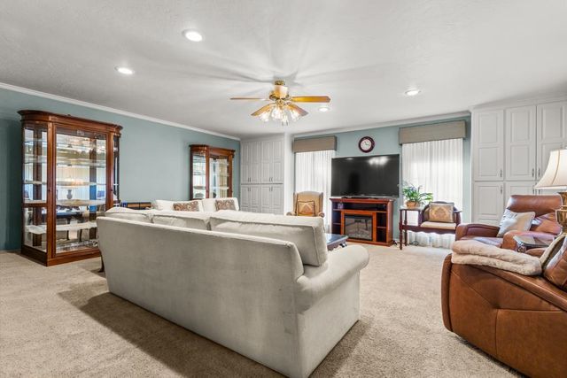 106 Cheyenne Street, Gilmer, TX 75644