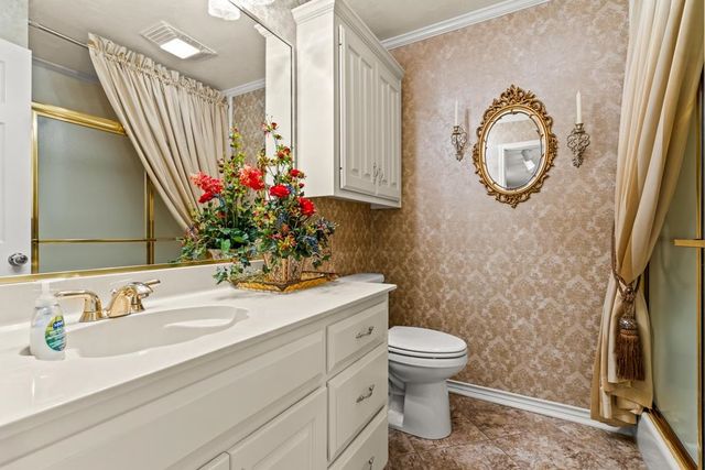 106 Cheyenne Street, Gilmer, TX 75644