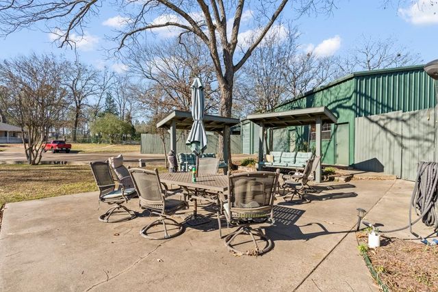 106 Cheyenne Street, Gilmer, TX 75644