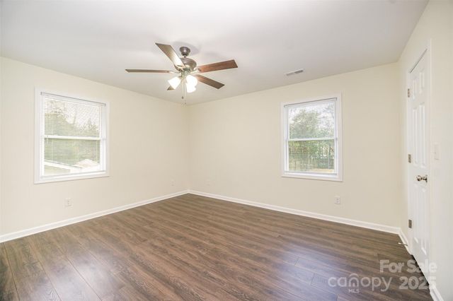 8624 Sharonbrook Drive, Charlotte, NC 28210