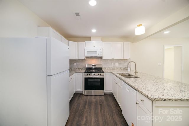 8624 Sharonbrook Drive, Charlotte, NC 28210