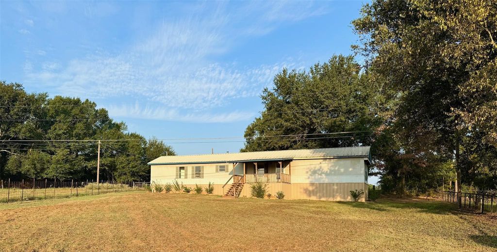 427 Old Latexo Road, Crockett, TX 75835