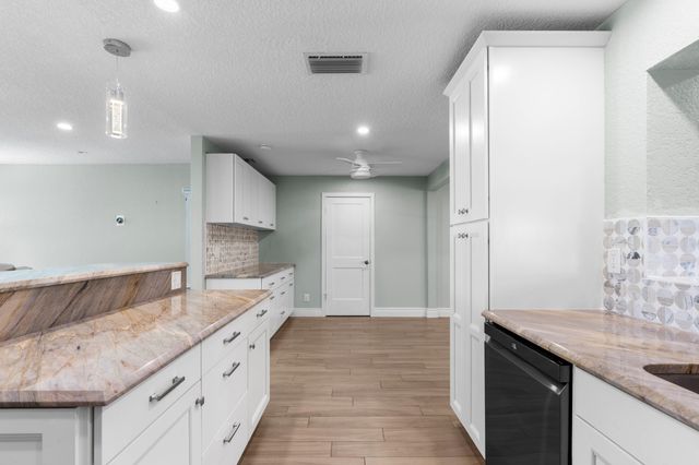 2890 SE 1st Court, Boynton Beach, FL 33435