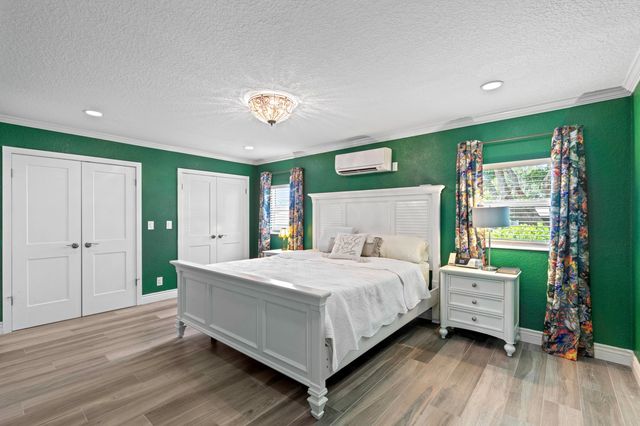 2890 SE 1st Court, Boynton Beach, FL 33435