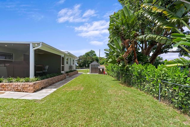 2890 SE 1st Court, Boynton Beach, FL 33435