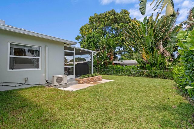 2890 SE 1st Court, Boynton Beach, FL 33435