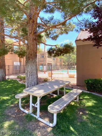 8101 West Flamingo Road 1002, Las Vegas, NV 89147