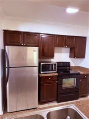 8101 West Flamingo Road 1002, Las Vegas, NV 89147