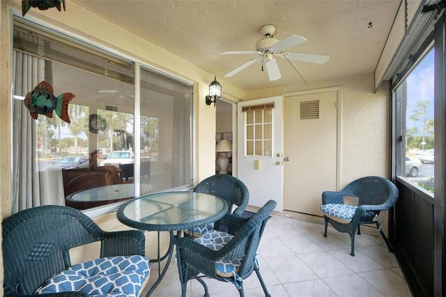 444 Pine Glen Lane D-1, Greenacres, FL 33463