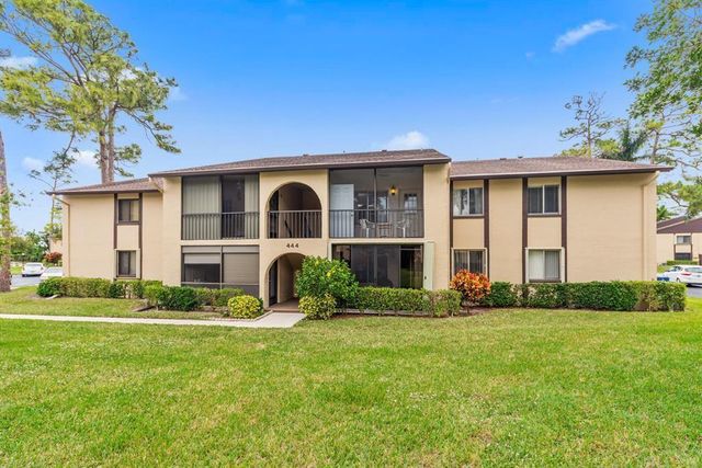 444 Pine Glen Lane D-1, Greenacres, FL 33463