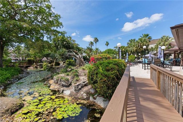 501 Forest Lakes BLVD # 111, Naples, FL 34105