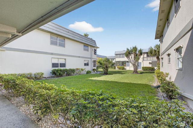 60 Brittany B, Delray Beach, FL 33446