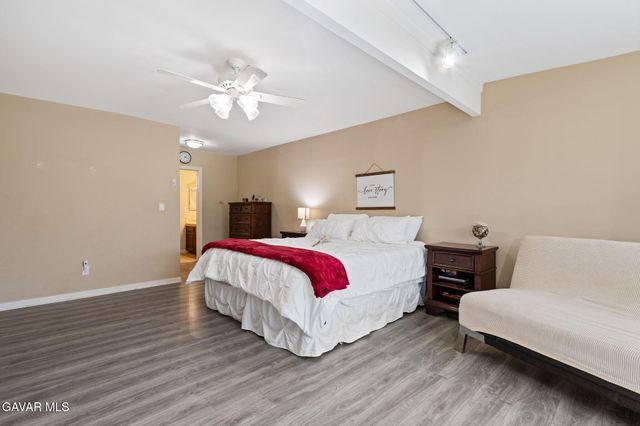 18200 Vintage Street, Northridge, CA 91325