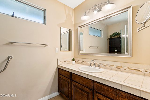 18200 Vintage Street, Northridge, CA 91325